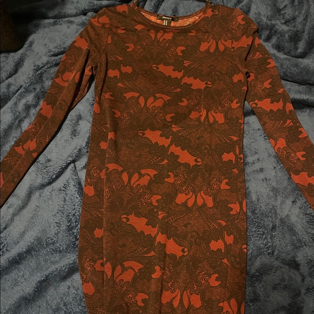 Forever 21 Maroon and Black Long Sleeve Dress
